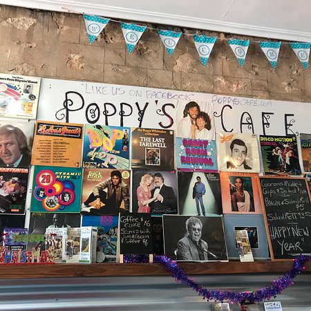 Poppy's Cafe - e-Seniors 0