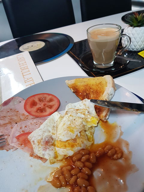 Poppy's Cafe - e-Seniors 4