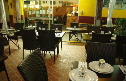 A Thai 5 - e-Seniors 0