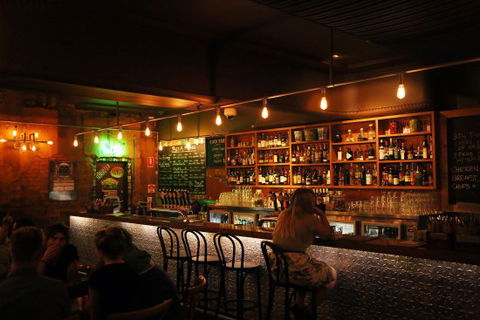Embassy Craft Beer Bar - e-Seniors 0