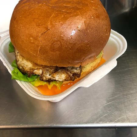Boom Boom Burger Bar - e-Seniors 0