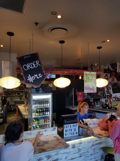 Boom Boom Burger Bar - e-Seniors 2