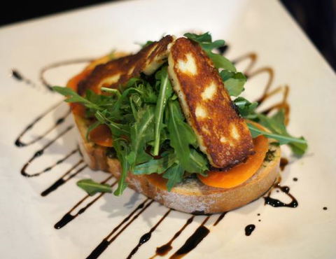 Daniel Stuart Fine Foods - e-Seniors 0