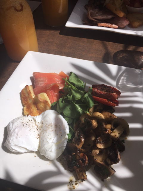 Daniel Stuart Fine Foods - e-Seniors 1