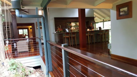 Treehouse Restaurant - e-Seniors 0