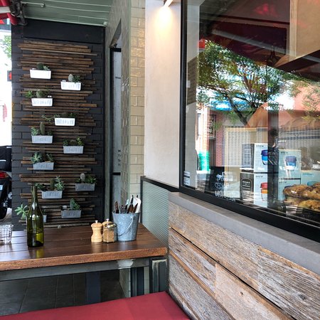 Woodfrog Bakery Camberwell - e-Seniors 0