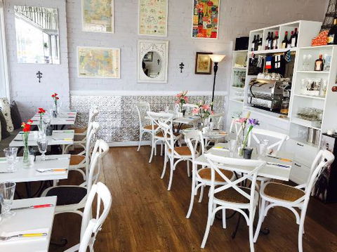 Bistro Chez Nous - e-Seniors 0