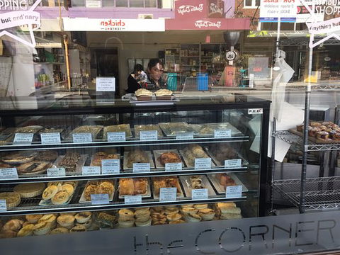 Corner Deli & Gourmet Sandwich Bar - e-Seniors 0