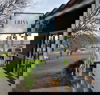 Edina Waterfront Cafe - e-Seniors