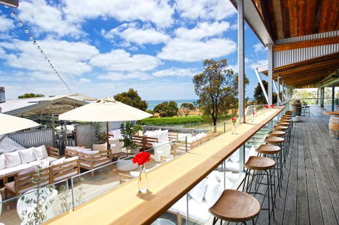 The Deck Lounge - e-Seniors 0
