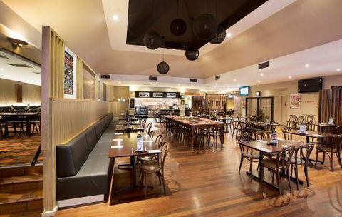 Blackburn Hotel - e-Seniors 0