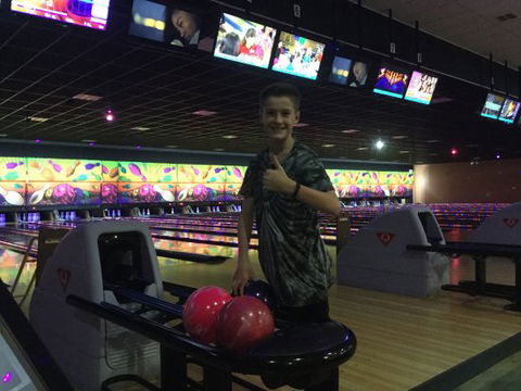 Wyncity Bowl & Entertainment - e-Seniors 0