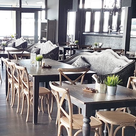 Boatshed Restaurant - e-Seniors 0