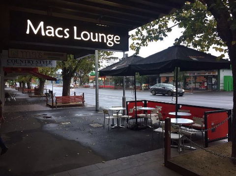 Macs Lounge - e-Seniors 0