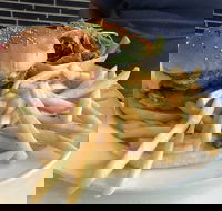 Lazy Moes Bendigo - e-Seniors