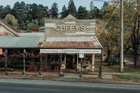 Cliffy's Emporium - e-Seniors 0