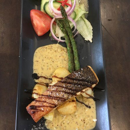 Hughies Cafe And Grill - e-Seniors 0