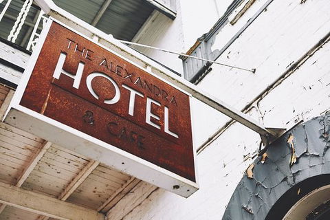 Alexandra Hotel And Cafe - e-Seniors 0