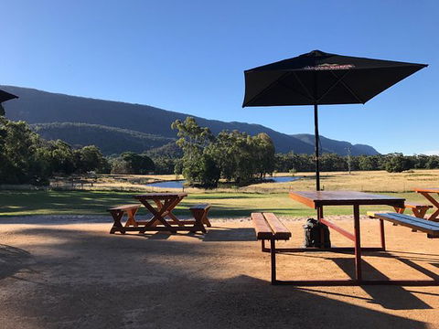 Halls Gap Hotel Restaurant - e-Seniors 0