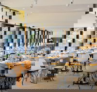 Public Dining Room - e-Seniors