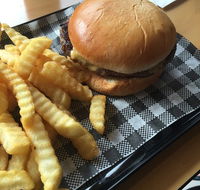 Stumpys Burgers - e-Seniors