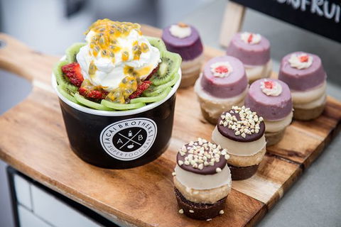 Acai Brothers - e-Seniors 0