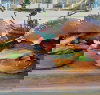 Big Red Cafe - e-Seniors