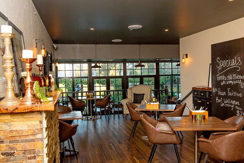 Briars Restaurant - e-Seniors 0