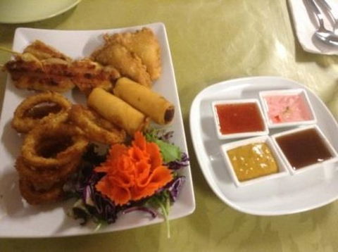 Tong's Thai Restaurant - e-Seniors 0