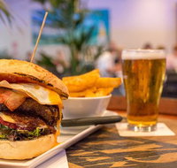 Kirra Beach Hotel - e-Seniors