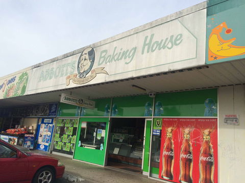 Abbott's Baking House - e-Seniors 0