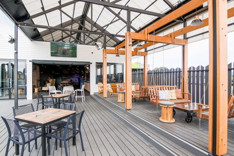 The Woodcroft Hotel - e-Seniors 1