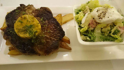 The Rising Sun Hotel - e-Seniors 0