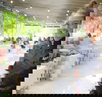 Howard Vineyard - Clover  Stone Resturant - e-Seniors