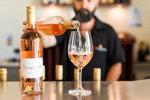 Narkoojee Winery - e-Seniors 0