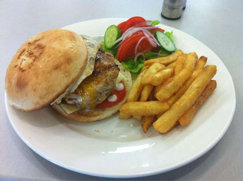 Francesco's Cafe & Bar - e-Seniors 0