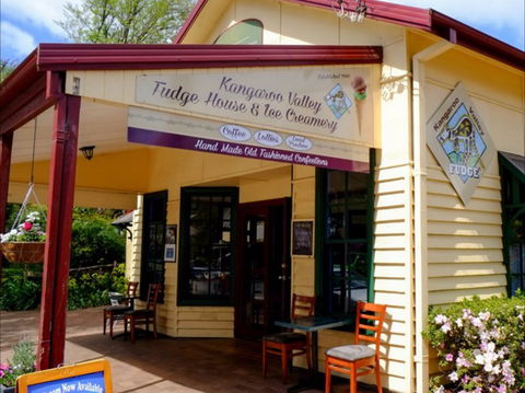 Kangaroo Valley Fudge House And Ice Creamery - e-Seniors 0
