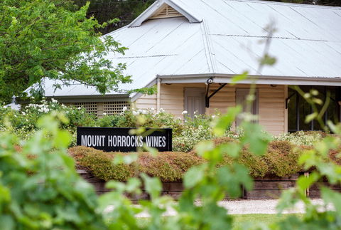 Mount Horrocks Wines - e-Seniors 0