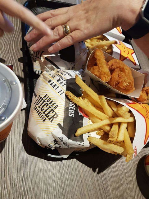 Carl's Jr - e-Seniors 0
