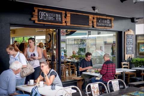 The Deli On Kinghorne - e-Seniors 1