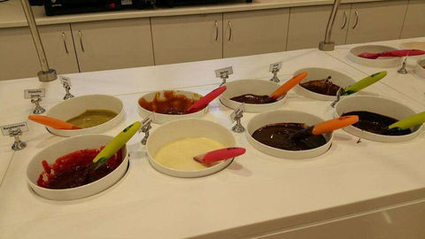 Ugolicious - Success - e-Seniors 0