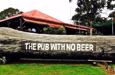 The Pub With No Beer - e-Seniors 1