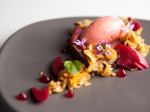 The Peak Restaurant At Spicers Peak Lodge - e-Seniors 1