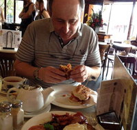 Henry's Cafe Brasserie - e-Seniors