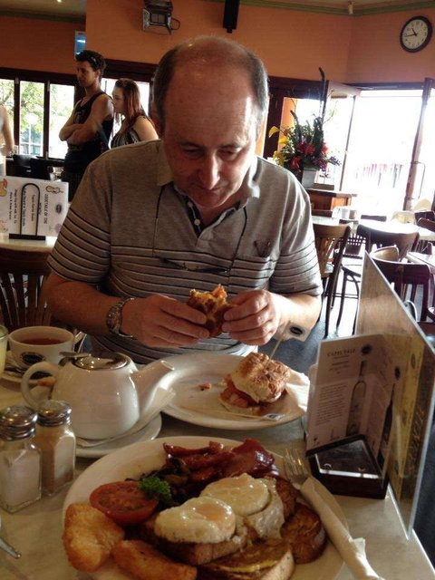 Henry's Cafe Brasserie - e-Seniors 0