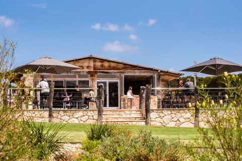 False Cape Wines Cellar Door - e-Seniors 1