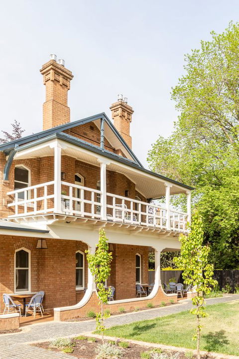 Byng Street Boutique Hotel - e-Seniors 2