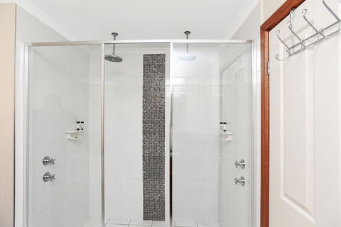 Wellington Courthouse - e-Seniors 21