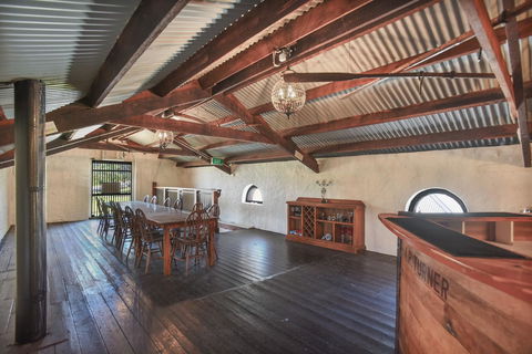 Wellington Courthouse - e-Seniors 27