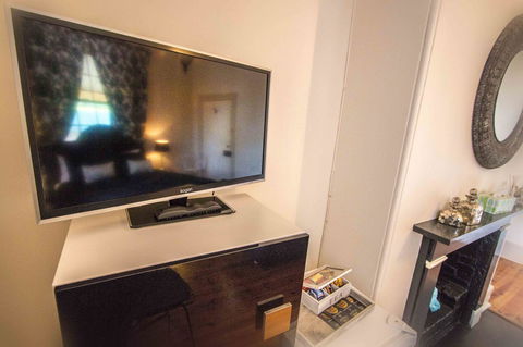 Wellington Courthouse - e-Seniors 6